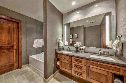 Steps From Heavenly Village & Gondola-Luxury 3Br Residence Condo - image 11