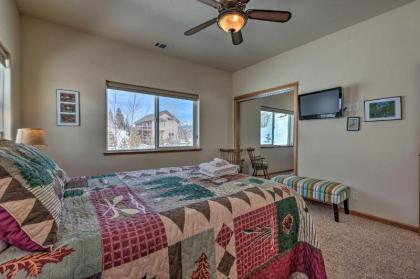 South Lake Tahoe Retreat with BBQ and Mtn-View Deck! - image 1