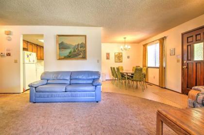 Quaint Pet-Friendly Cabin in South Lake Tahoe! - image 8