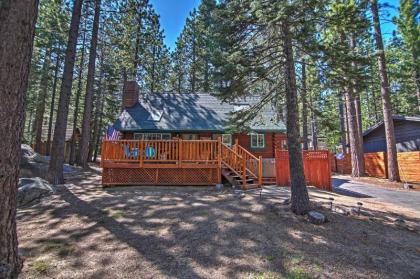 Smokeys Den South Lake Tahoe Cabin with Hot Tub! - image 8