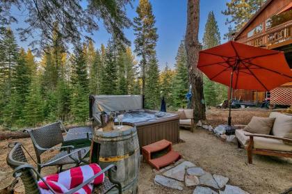 Upscale Family Cabin with Hot Tub 15 Min to Heavenly - image 9