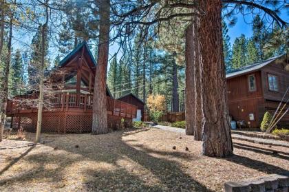 Cozy Family Home with Tahoe Views 7 Min to Heavenly - image 12