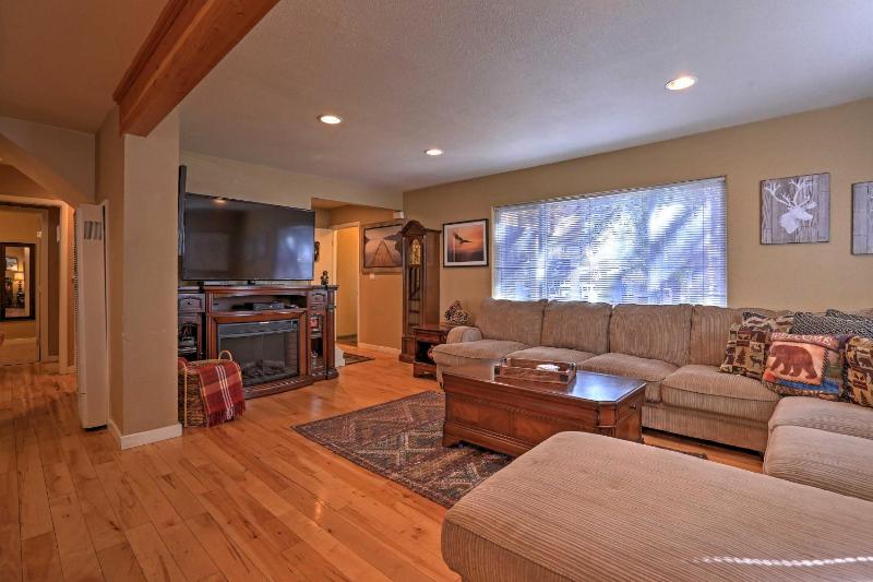 South Lake Tahoe Home with Spacious Backyard! - image 6