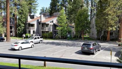 Lakeland Village - Deluxe King - Tree View - Steps to the Lake - image 10