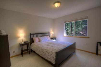 Pine Haven by Lake Tahoe Accommodations - image 4