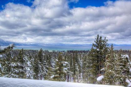 Heavenly Lake View Retreat by Lake Tahoe Accommodations - image 6