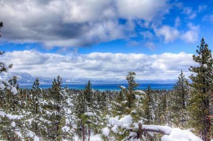 Heavenly Lake View Retreat by Lake Tahoe Accommodations - image 7