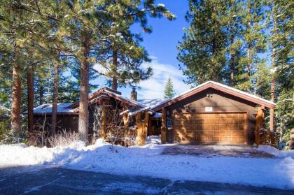 Heavenly Tree House by Lake Tahoe Accommodations - image 3