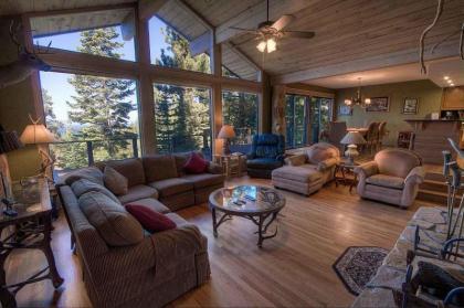 Heavenly Tree House by Lake Tahoe Accommodations - image 4