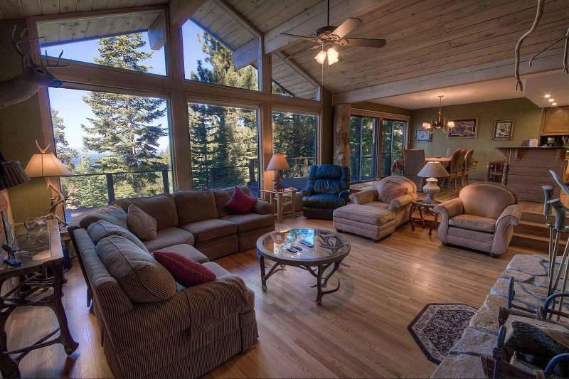 Heavenly Tree House by Lake Tahoe Accommodations - image 4