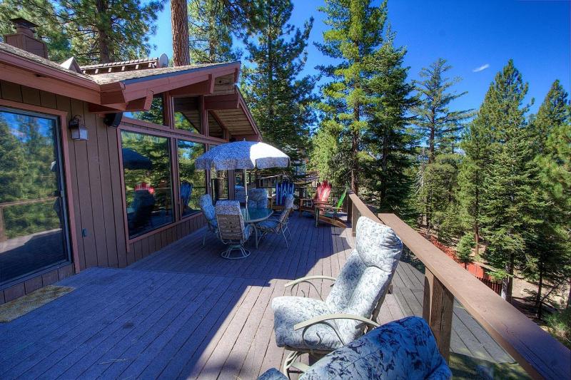 Heavenly Tree House by Lake Tahoe Accommodations - image 6