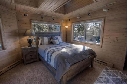 Heavenly Hilltop Hideaway by Lake Tahoe Accommodations - image 10