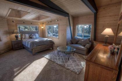 Heavenly Hilltop Hideaway by Lake Tahoe Accommodations - image 8