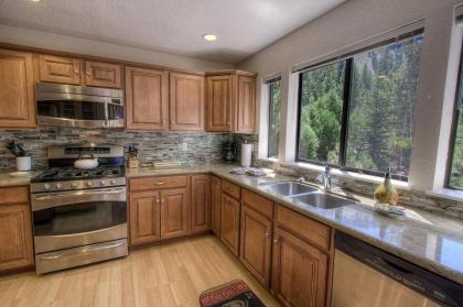 Tahoe Bonoff Venture by Lake Tahoe Accommodations - image 10