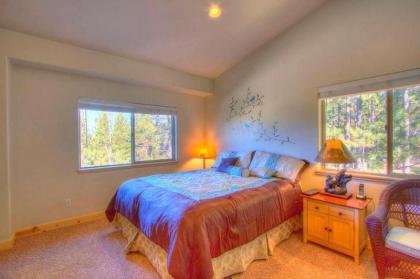 Heavenly Bear Hideaway by Lake Tahoe Accommodations - image 8