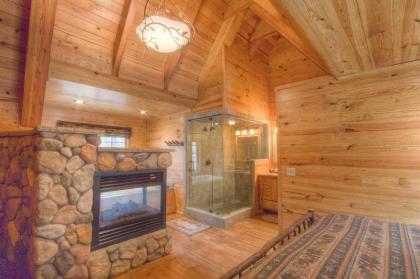 River Rock Retreat by Lake Tahoe Accommodations - image 10