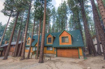 River Rock Retreat by Lake Tahoe Accommodations - image 4