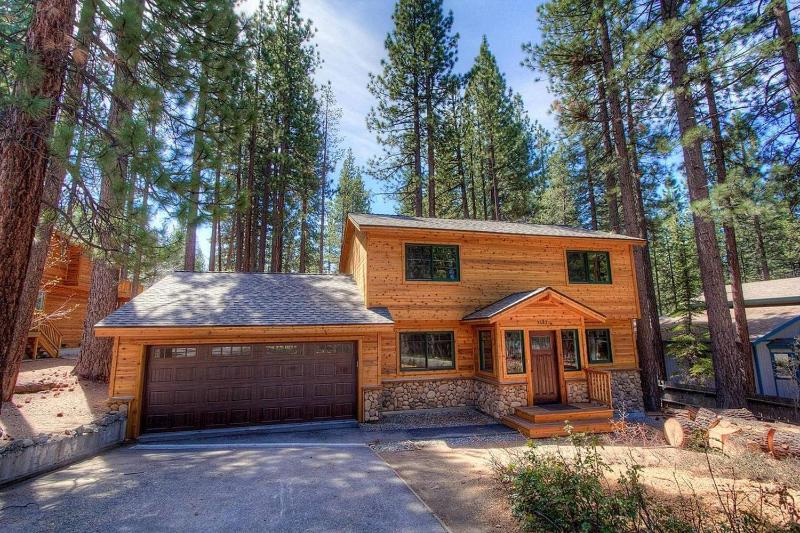 Fernandez Hideaway by Lake Tahoe Accommodations - main image