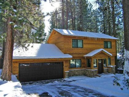 Fernandez Hideaway by Lake Tahoe Accommodations - image 6