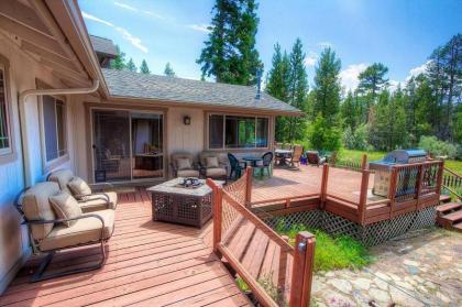 Meadowview Hideaway by Lake Tahoe Accommodations - image 12