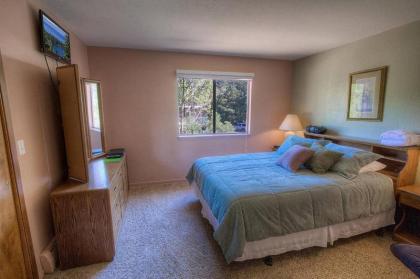 Azure Place by Lake Tahoe Accommodations - image 8