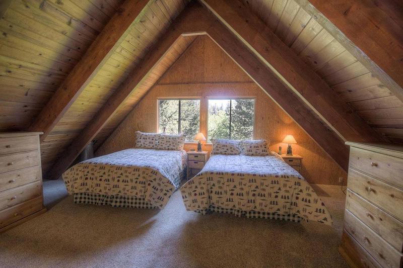 Woodys Retreat by Lake Tahoe Accommodations - image 3