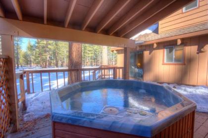 Meadow View Chalet by Lake Tahoe Accommodations - image 12