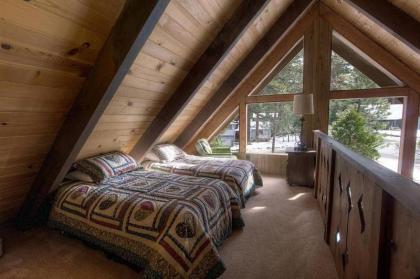 Coyote Den by Lake Tahoe Accommodations - image 10