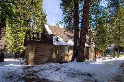 Coyote Den by Lake Tahoe Accommodations - image 11