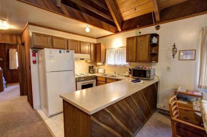 DCs Cozy Cabin by Lake Tahoe Accommodations - image 11