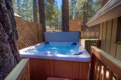 DCs Cozy Cabin by Lake Tahoe Accommodations - image 7