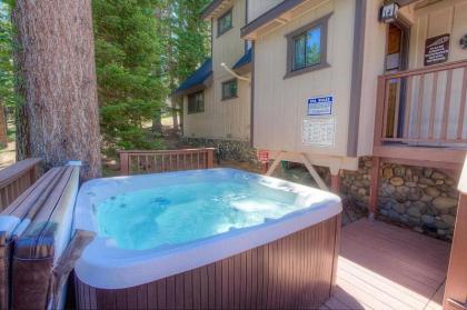 Rocky Top Retreat by Lake Tahoe Accommodations - image 6