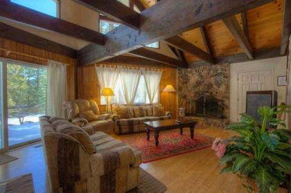 Brule Bear Den by Lake Tahoe Accommodations - image 10