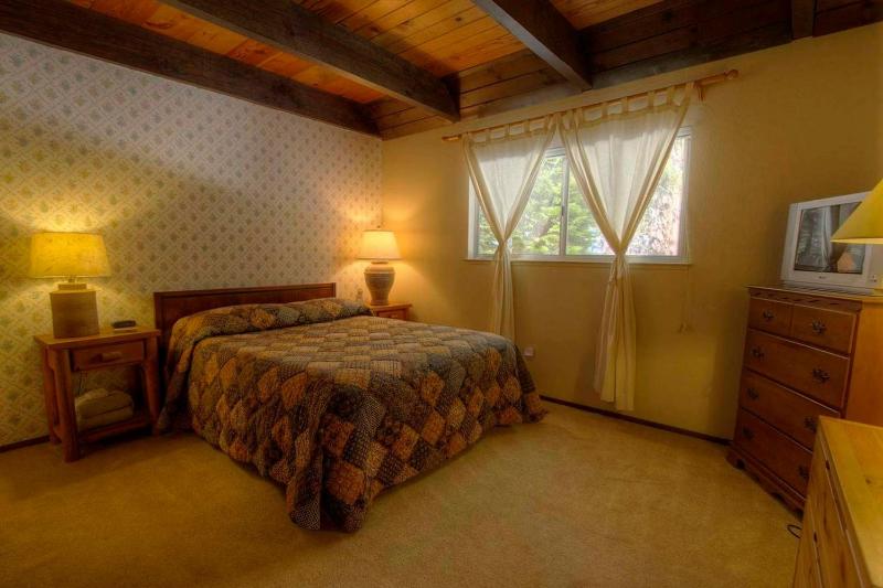 Brule Bear Den by Lake Tahoe Accommodations - image 2