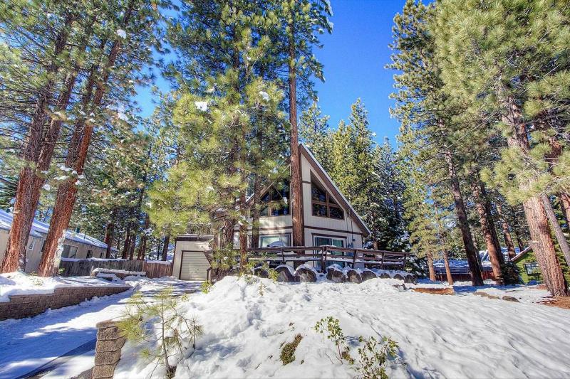 Brule Bear Den by Lake Tahoe Accommodations - image 7