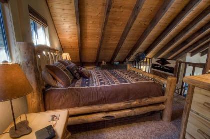 Tree Top Retreat by Lake Tahoe Accommodations - image 10