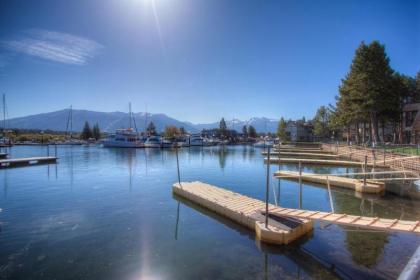 Betty Anns Place by Lake Tahoe Accommodations - image 11