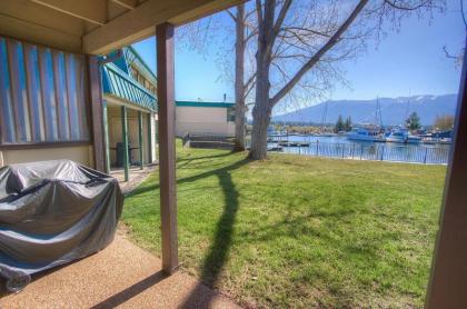 Betty Anns Place by Lake Tahoe Accommodations - image 4