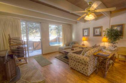 Keys Quarters by Lake Tahoe Accommodations - image 10