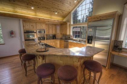 Truckee River Lodge by Lake Tahoe Accommodations - image 2