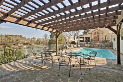 Private Guesthouse on Lake Wylie with Dock and Kayaks! - image 8