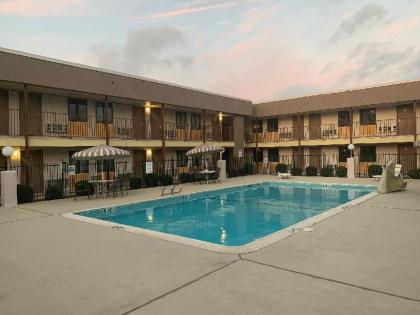 Red Roof Inn Lewisville - image 6