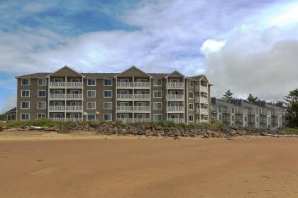 Siletz Bay Beachfront Hotel by OYO Lincoln City - image 9