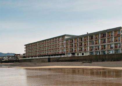 Surftides Hotel - image 16