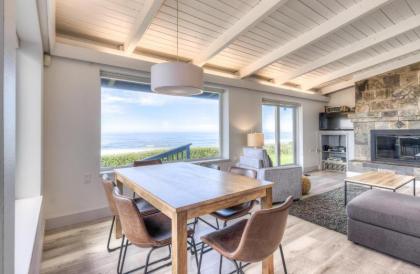 Moonstruck Beach House - image 15