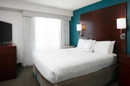 Residence Inn by Marriott Lincoln South - image 9