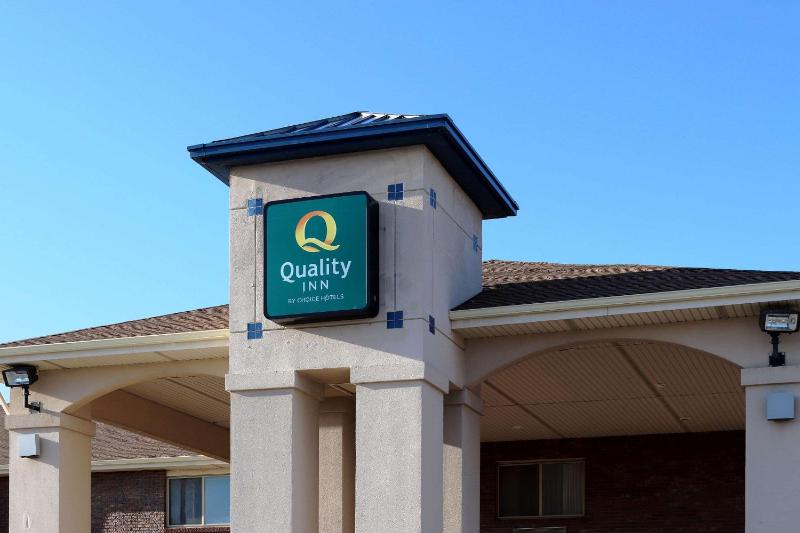 Quality Inn - image 2