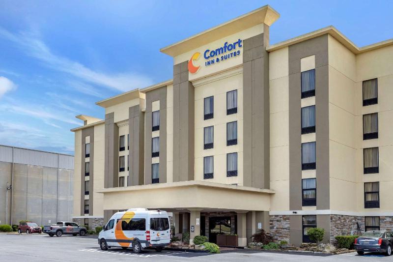 Comfort Inn & Suites Little Rock Airport - image 5