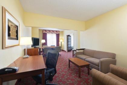 Holiday Inn Express Suites Little Rock West an IHG Hotel - image 15