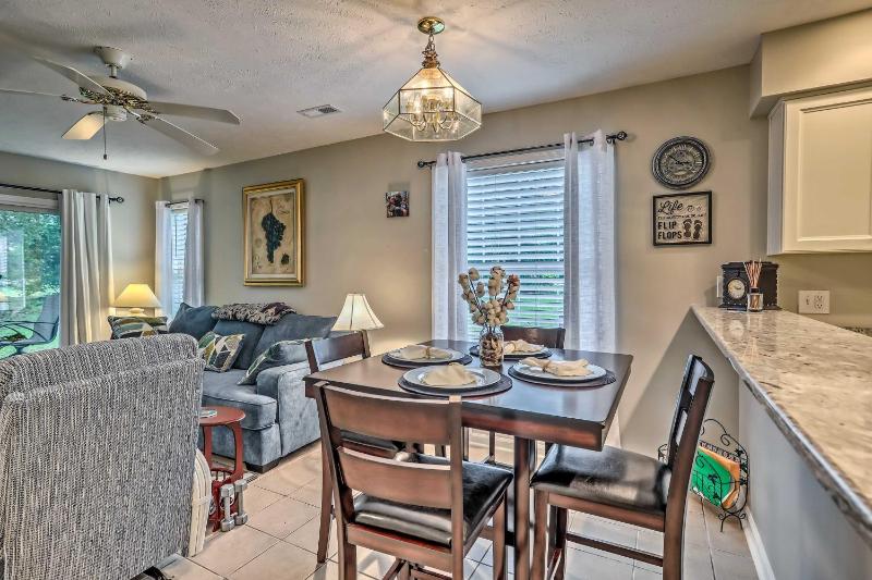 1st-Floor Condo on Golf Course 10 Miles to Beach! - image 7